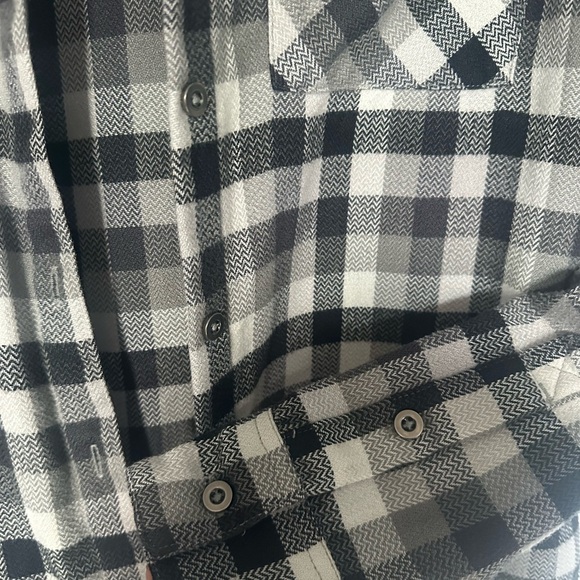 Outdoor Research Women’s Flannel Black White Button-Up UPF 50+ | Like New - Picture 8 of 12